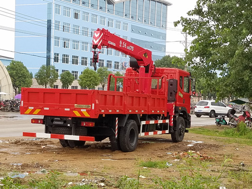 東風(fēng)D3L后雙橋12噸&#8238;車隨&#8236;吊